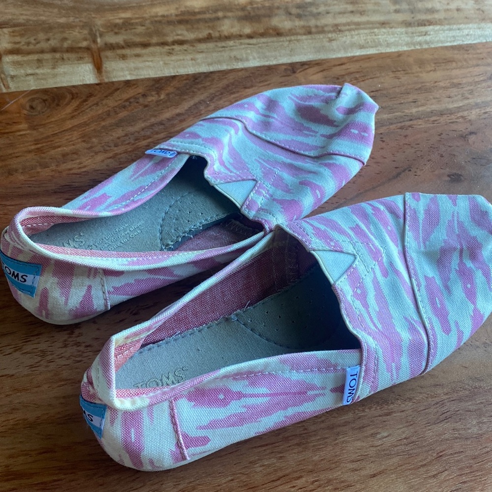 Toms shoes